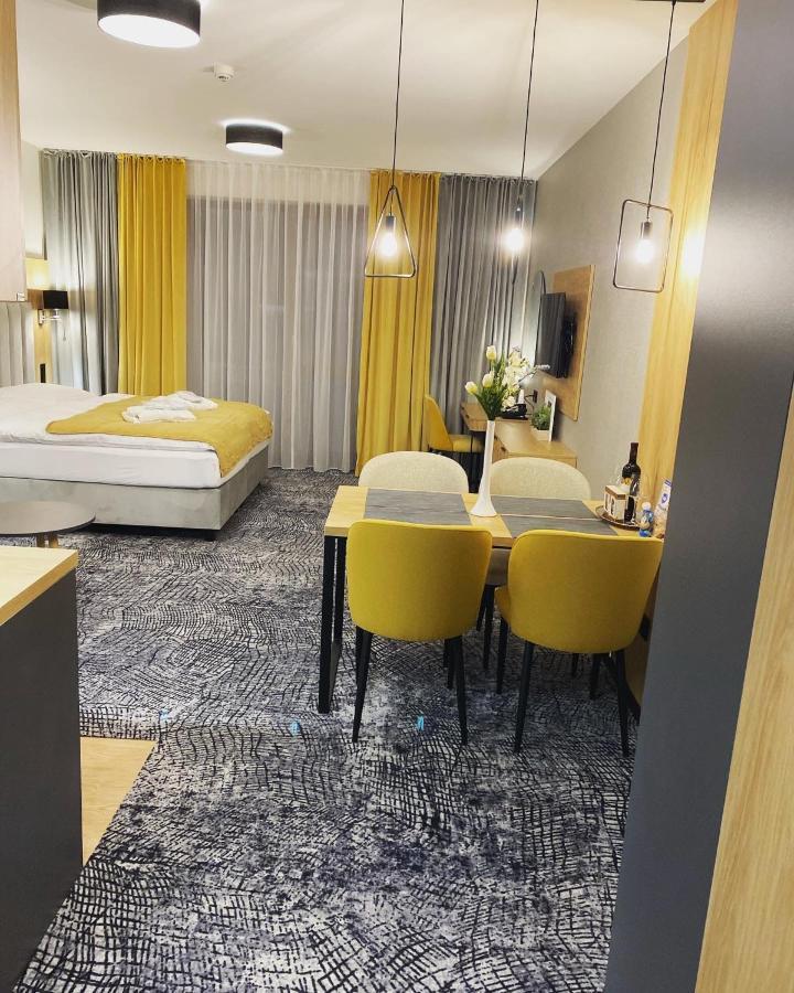 Luxapartmanbesenova Hotel Akvamarin Besenova Exterior foto